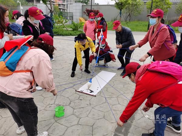 武昌区白沙洲街道:享受健康生活画一个快乐的背景。  第2张