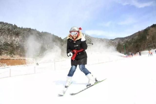 你不必去瑞士、北海道、长白山或向雪。浙江也有滑雪的好地方。  第3张