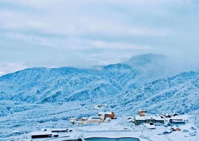 你知道|在“二滨”前四川哪些景区还能赏冰滑雪  第1张