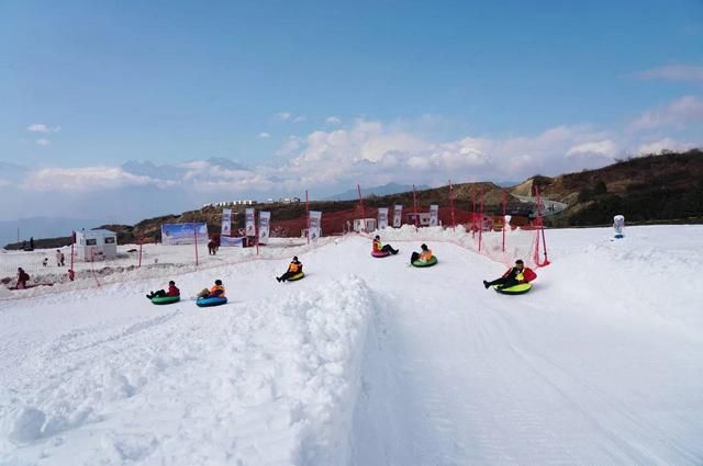 你知道|在“二滨”前四川哪些景区还能赏冰滑雪  第4张