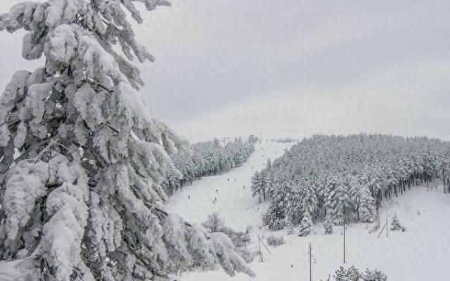 去塞尔维亚滑雪，泡温泉，解锁冰雪休闲新方式。  第1张