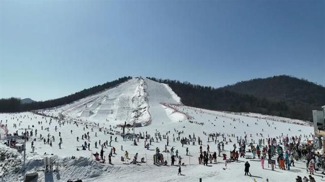 冰雪温泉长途游持续火爆。这份春运提醒手册请收好。  第2张