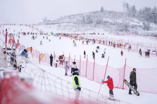 去哪里滑雪？翻翻这本《四川冬季滑雪指南》你就知道了！  第8张