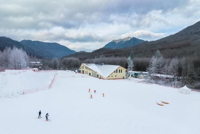 去哪里滑雪？翻翻这本《四川冬季滑雪指南》你就知道了！  第26张