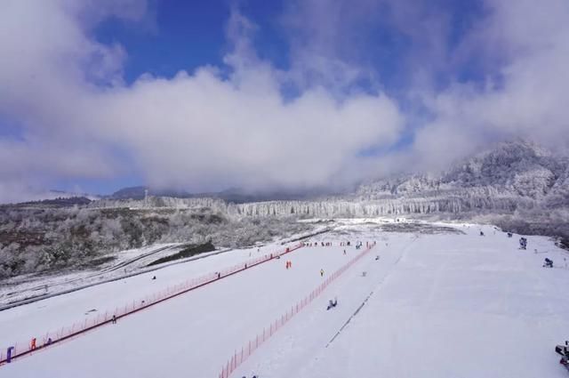 去哪里滑雪？翻翻这本《四川冬季滑雪指南》你就知道了！  第32张