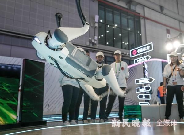 回望2023 |新民晚报年终图集①:“AI”生活  第14张