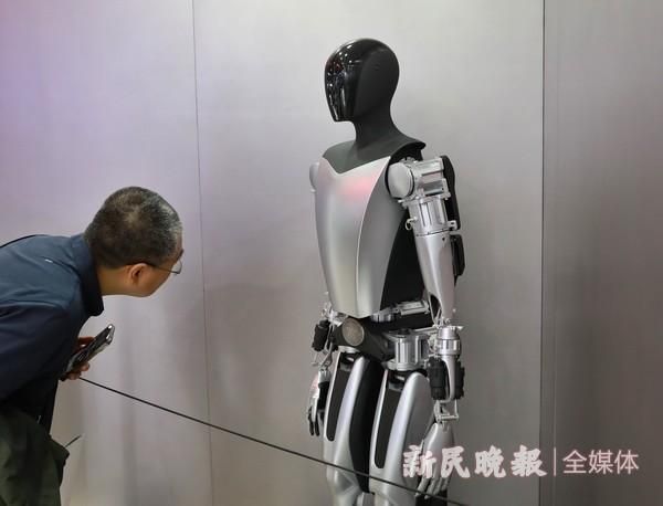 回望2023 |新民晚报年终图集①:“AI”生活  第18张