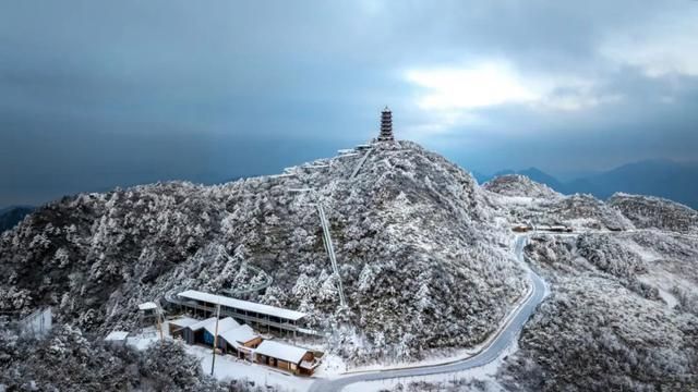 下雪了巴山大峡谷又下雪了！  第2张