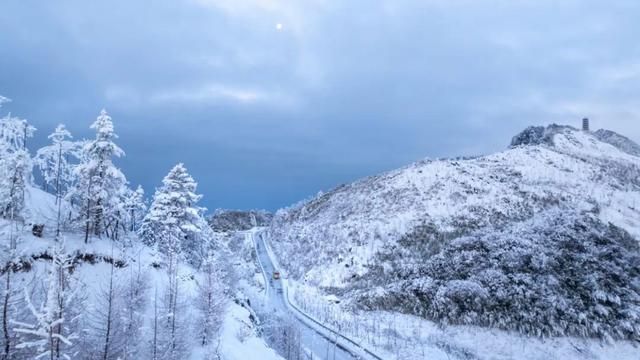 下雪了巴山大峡谷又下雪了！  第4张